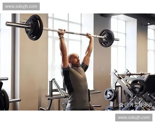 力量训练辅助柱助力高效锻炼提升运动表现与肌肉增长的创新方法